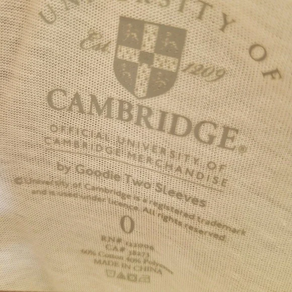 Torrid University of Cambridge White Graphic T Shirt Tee Relaxed Fit NEW Size 0 - Picture 4 of 5